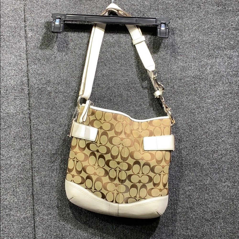 Coach purse! - Picture 3 of 6